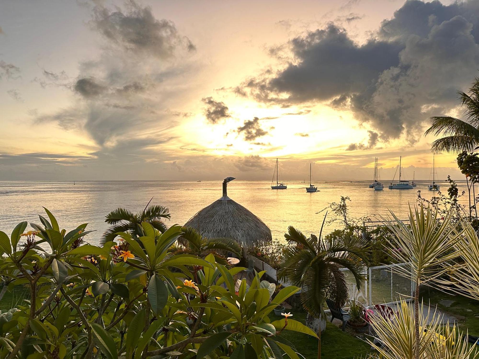 Meri Lodge Huahine « Room Of Marta » Фаре Екстер'єр фото