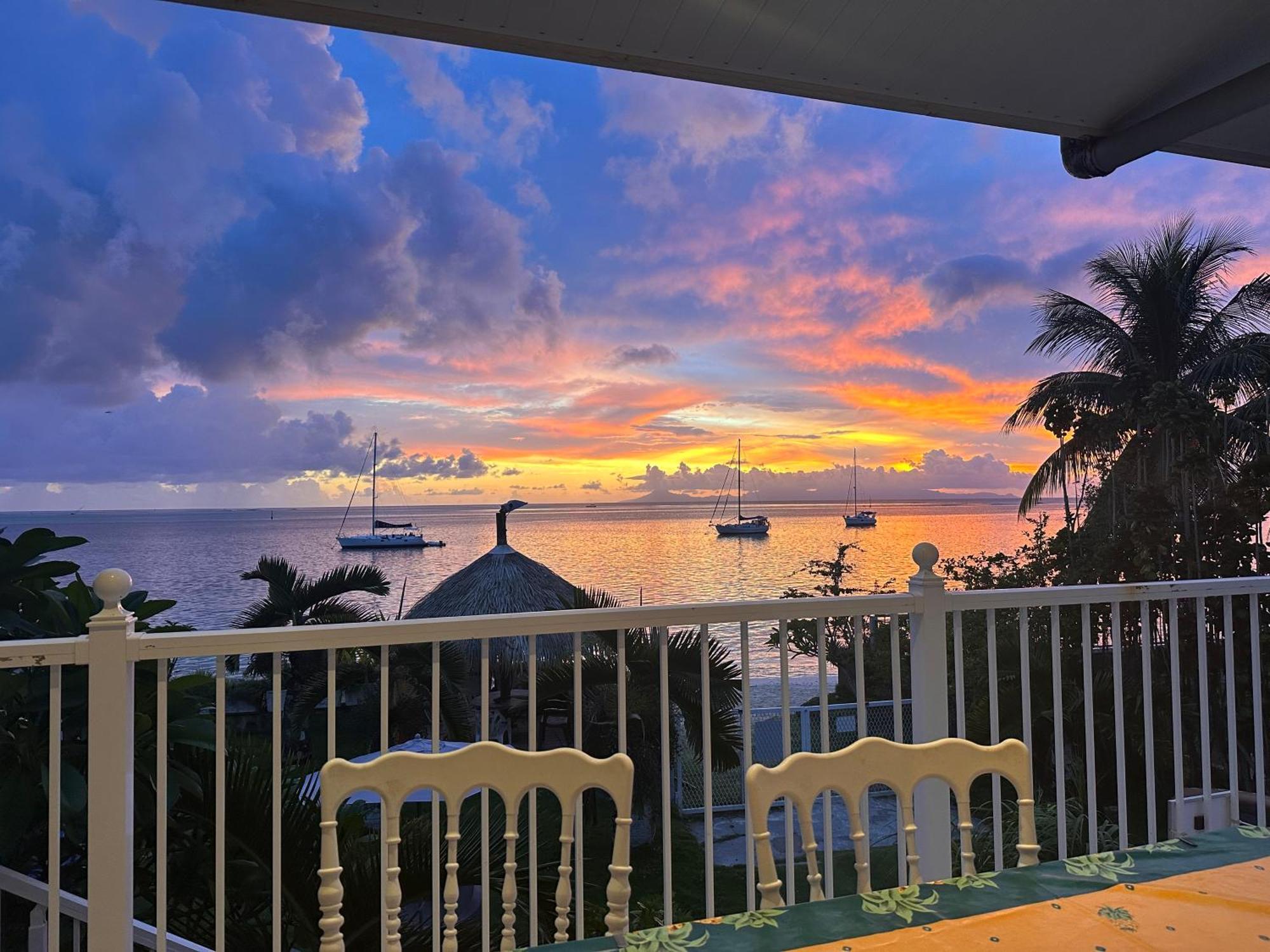 Meri Lodge Huahine « Room Of Marta » Фаре Екстер'єр фото